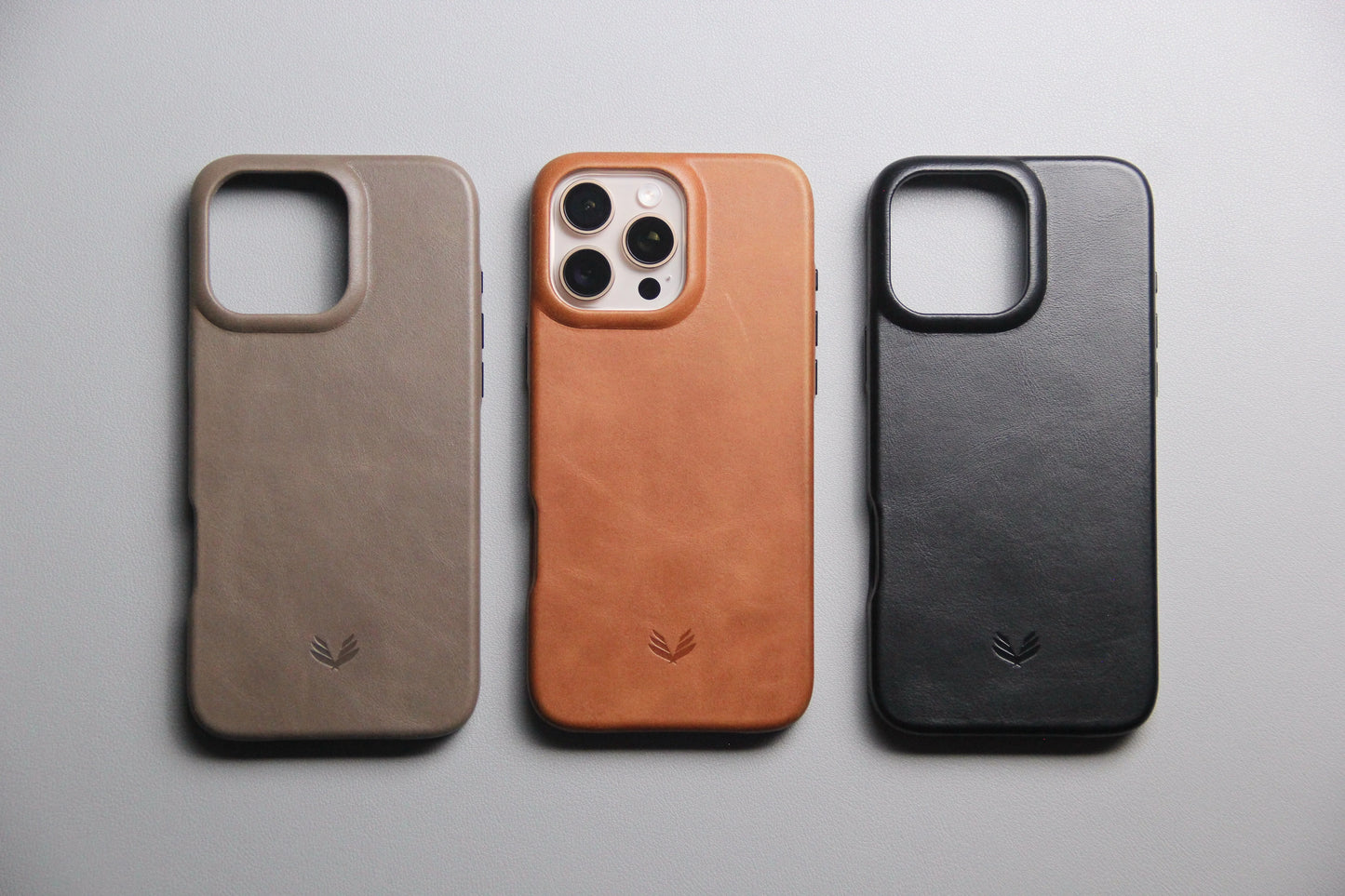 Funda de cuero "Excellence" Iphone 16 Pro