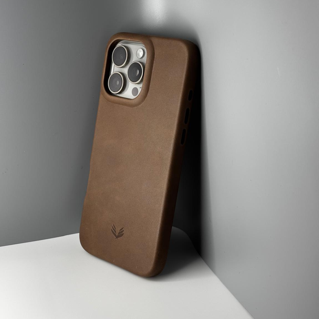 "Excellence" leather case for iPhone 16 Pro